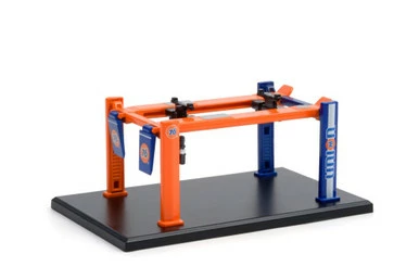 Union 76 Four-Post Lift, Orange And Blue - Greenlight 16120C/48 - 1/64 Scale Diecast Accessory 3 Union 76 Four-Post Lift, Orange And Blue - Greenlight 16120C/48 - 1/64 Scale Diecast Accessory