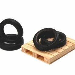 Pallet & Spare Tires - Phoenix 17014 - 1/24 Scale Diecast Car Accessory