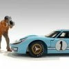 Race Day 1 Figure III - American Diorama 76285 - 1/18 Figurine - Diorama Accessory -ModelToyCars Shop 76285 AD Race Day 1 Figure III 118 1 33688.1642013216.386.513