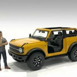 The Dealership - Customer III, Gray And Blue - American Diorama 76311 - 1/18 Scale Figurine