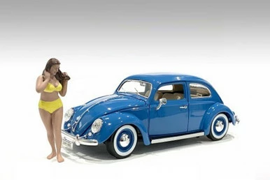 Beach Girls - Amy, Yellow - American Diorama 76316 - 1/18 Scale Figurine - Diorama Accessory 3 Beach Girls - Amy, Yellow - American Diorama 76316 - 1/18 Scale Figurine - Diorama Accessory