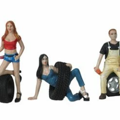 Motorhead Miniatures Tire Brigade Andie, Val, And Derek 3 Pc Figurine Set- 776 - 1/24 Scale Figurine - Diorama Accessory